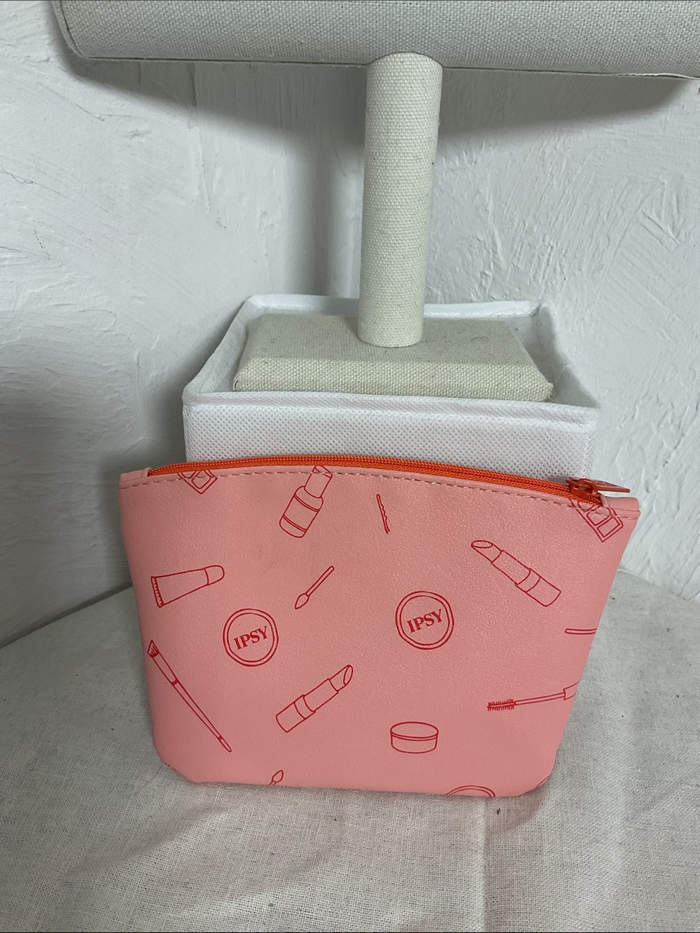 Sale! IPSY January 2021 Glam Bag Pink Makeup Print Cosmetic Pouch Zipper Case